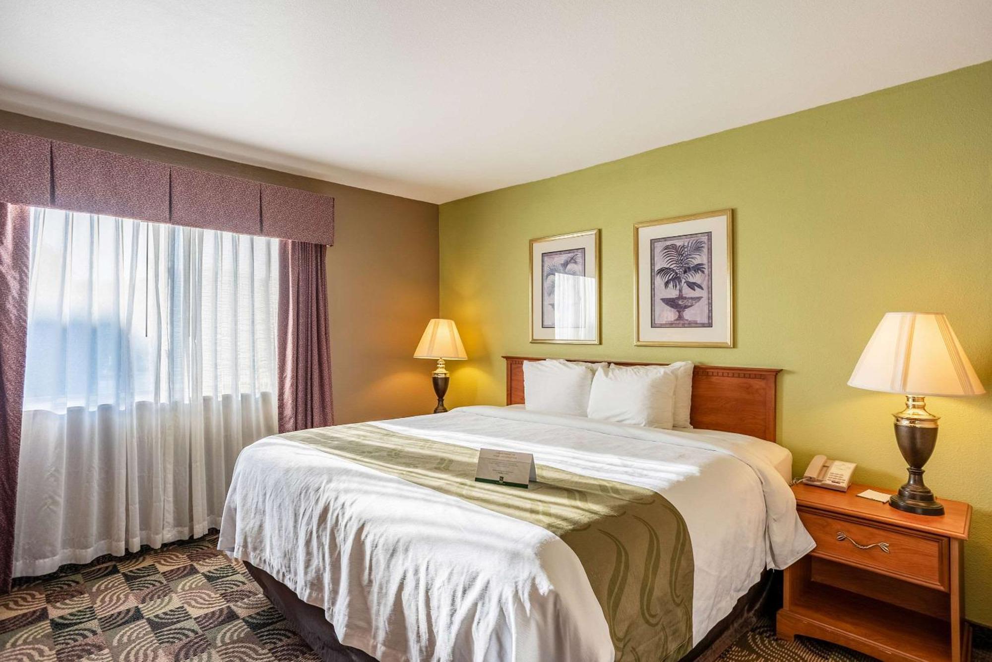 Quality & Hotel