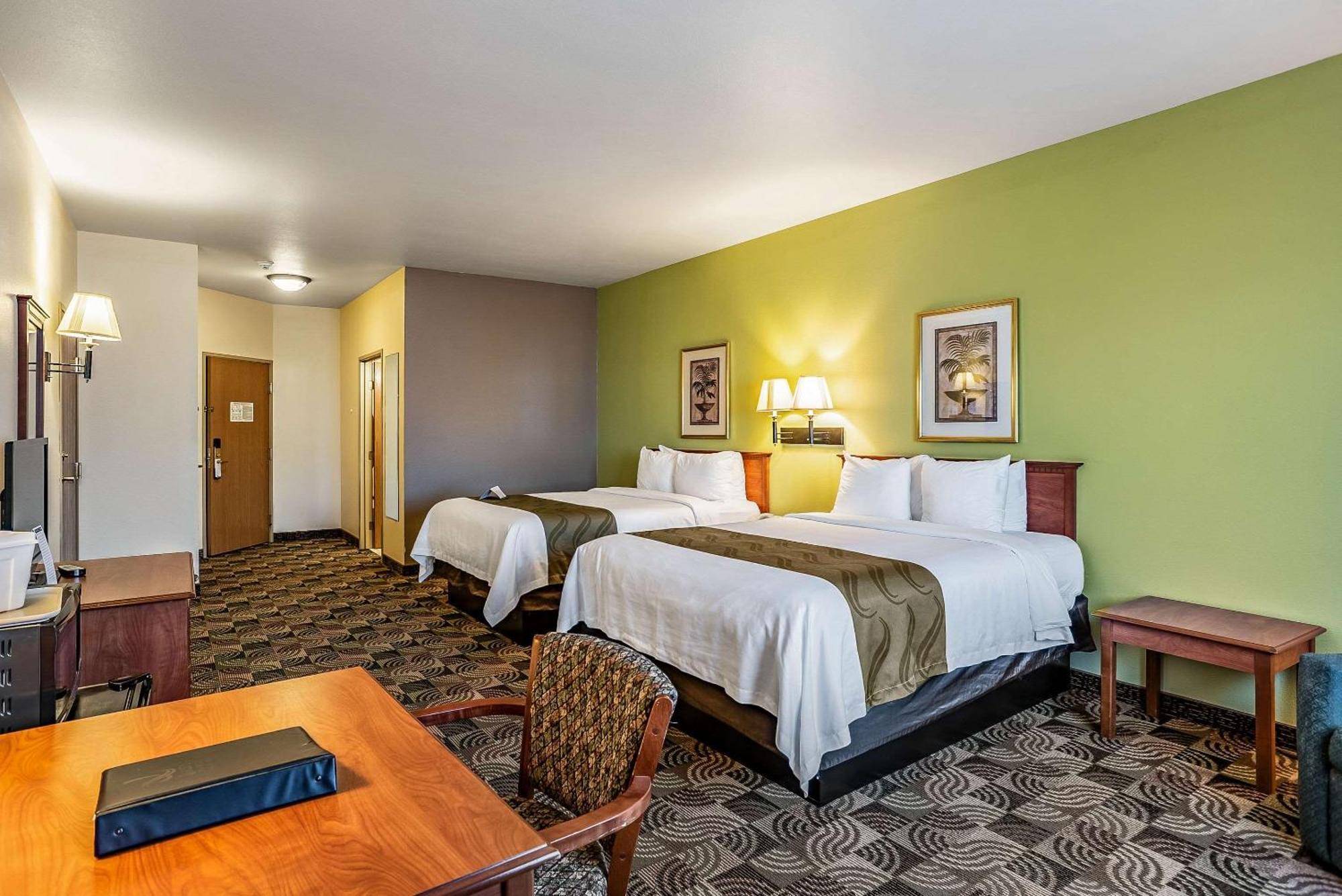 Quality & Hotel